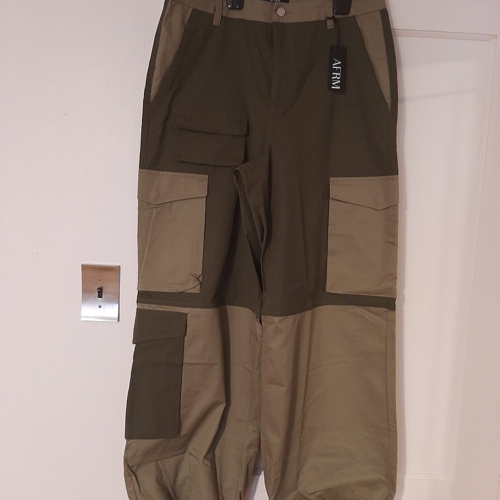 Oversized Cargo Pants